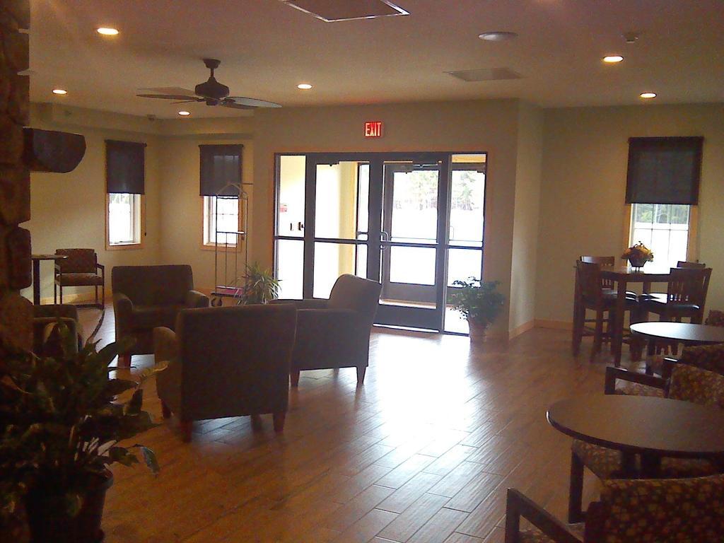 Junction Inn Suites & Conference Center Babbitt Rom bilde